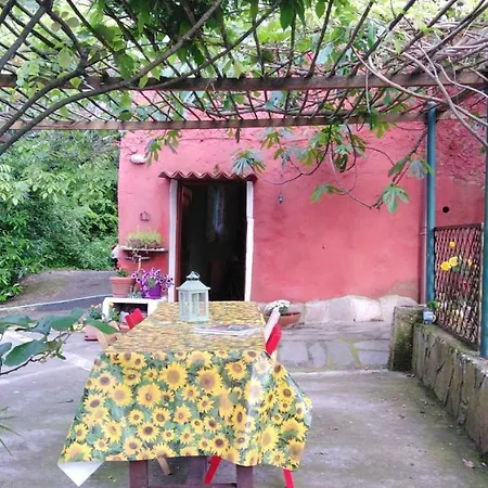 La Casa Nel Bosco-camera Con Giardino Vicino Lerici *
